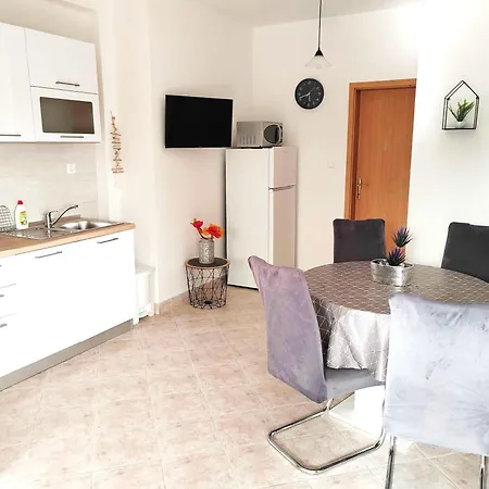 Stella * Rogoznica (Sibenik-Knin)