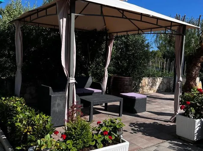 Stella * Rogoznica (Sibenik-Knin)